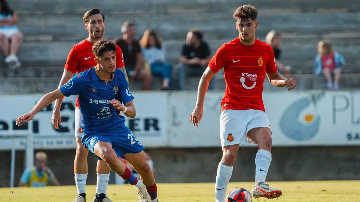 El Poblense toma ventaja en la final por el ascenso a Segunda RFEF