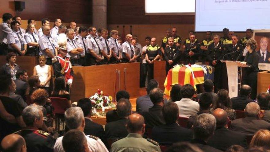 La sala de plens de l&#039;ajuntament de Gavà, convertida en sala de vetlla