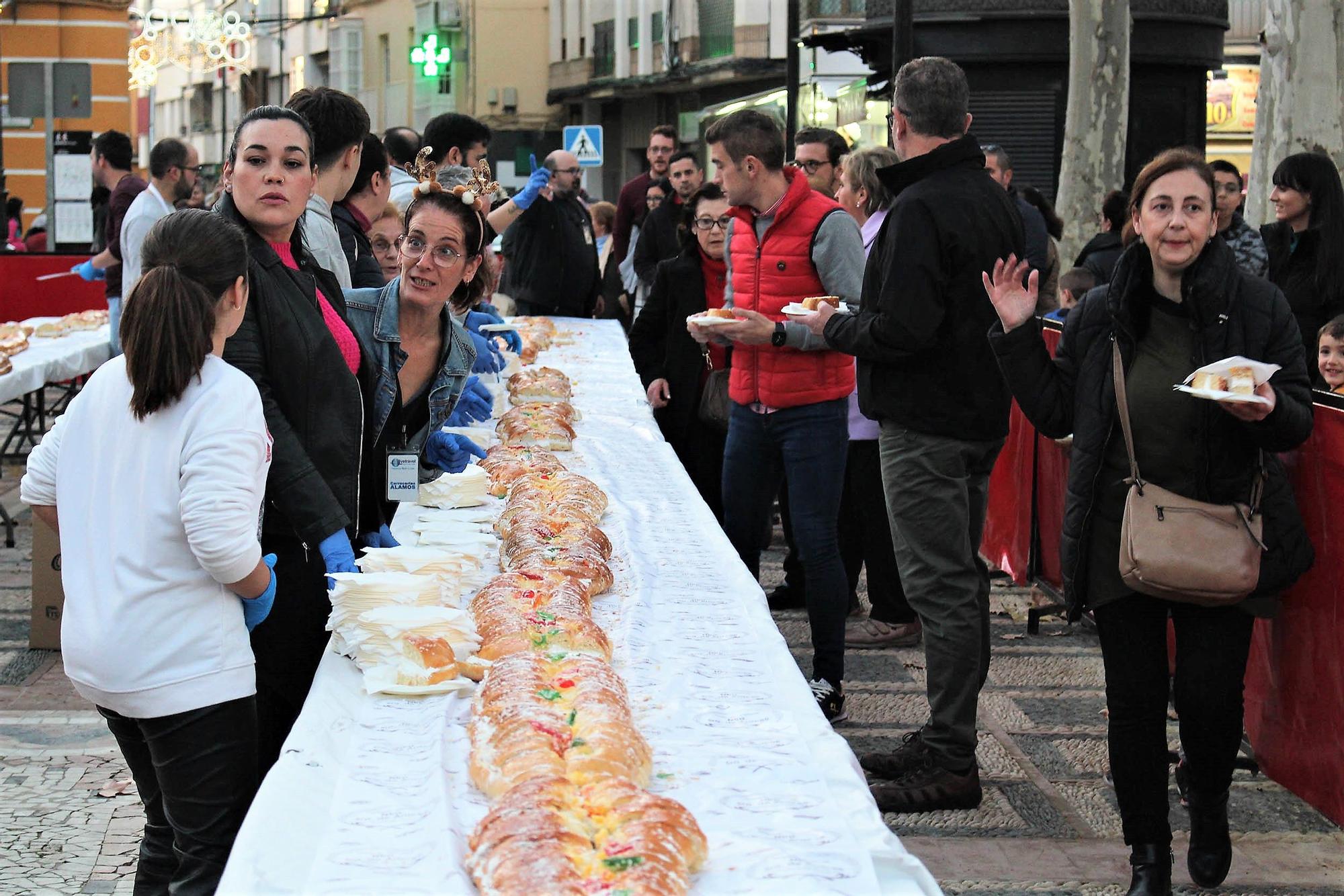 El roscón gigante y solidario vuelve a Lucena