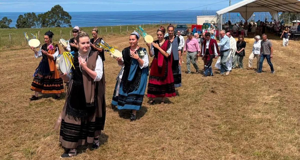 Tereñes celebra la fiesta de Nuestra Señora de las Nieves, "La Santina" | L. M.