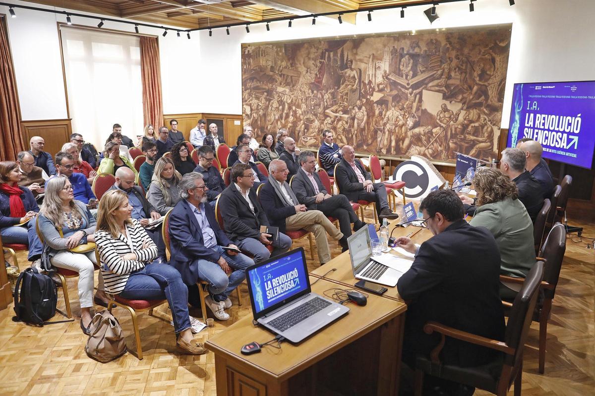 Pla general de la sala que va acollir la jornada celebrada a la Cambra de Comerç de Girona.
