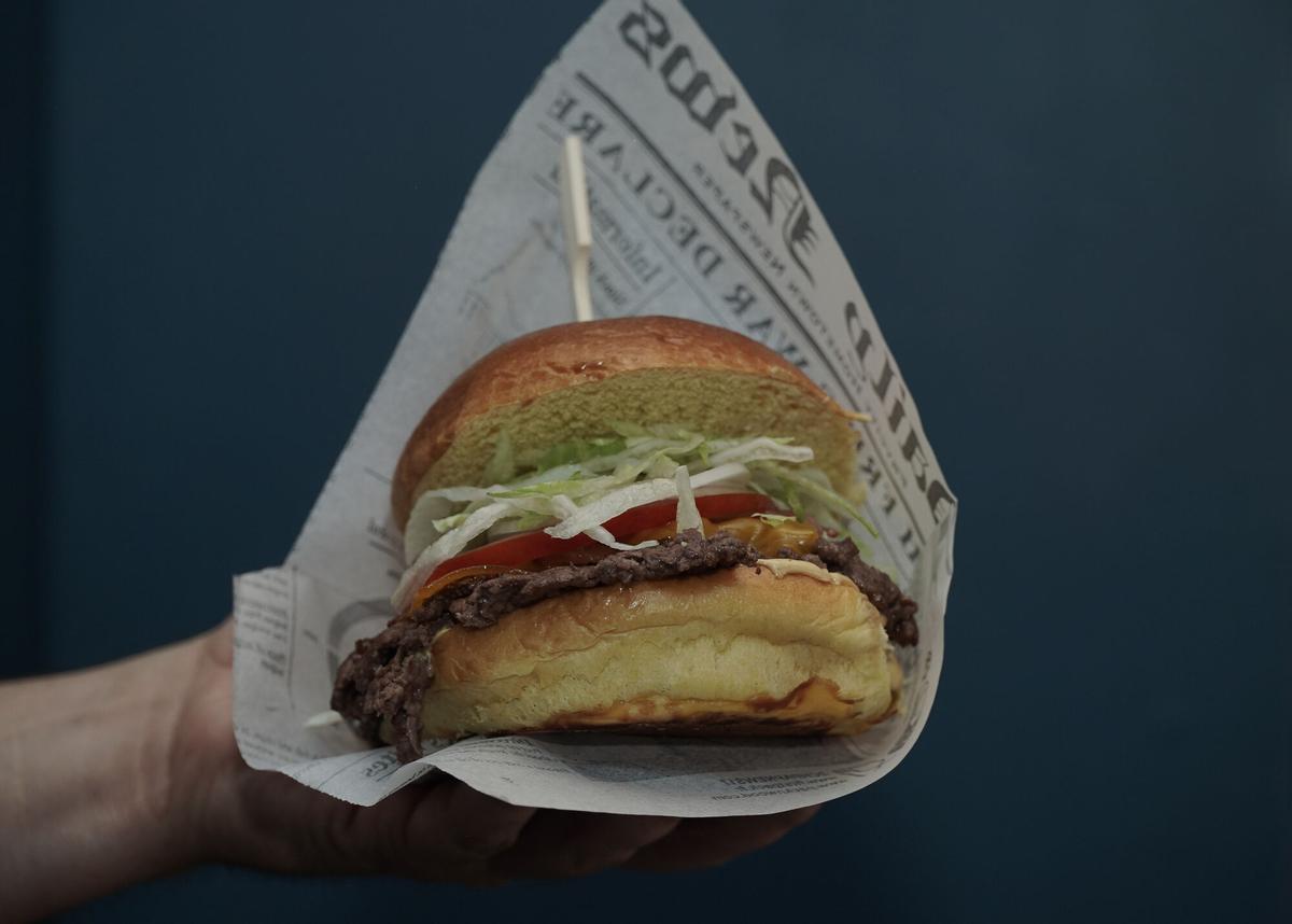 Una de las hamburguesas caseras de Ronny's Burger, en A Coruña.