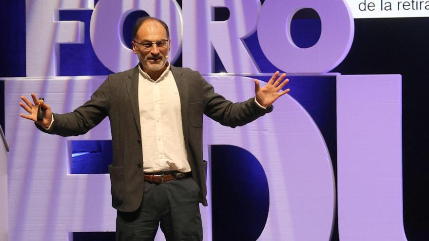 Manuel Isorna, en su conferencia en el VII Foro de Educación Faro Educa