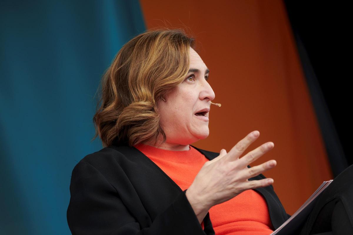 Assisteix a la trobada d’El Periódico amb l’alcaldable de Bcomú i alcaldessa Ada Colau