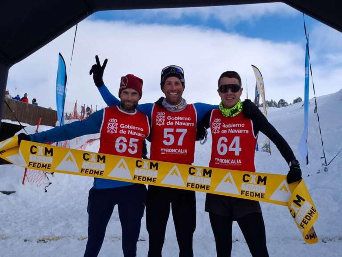 David Prades, de Vilafranca, en el centro, campeón de España 2026 individual de snowrunning.