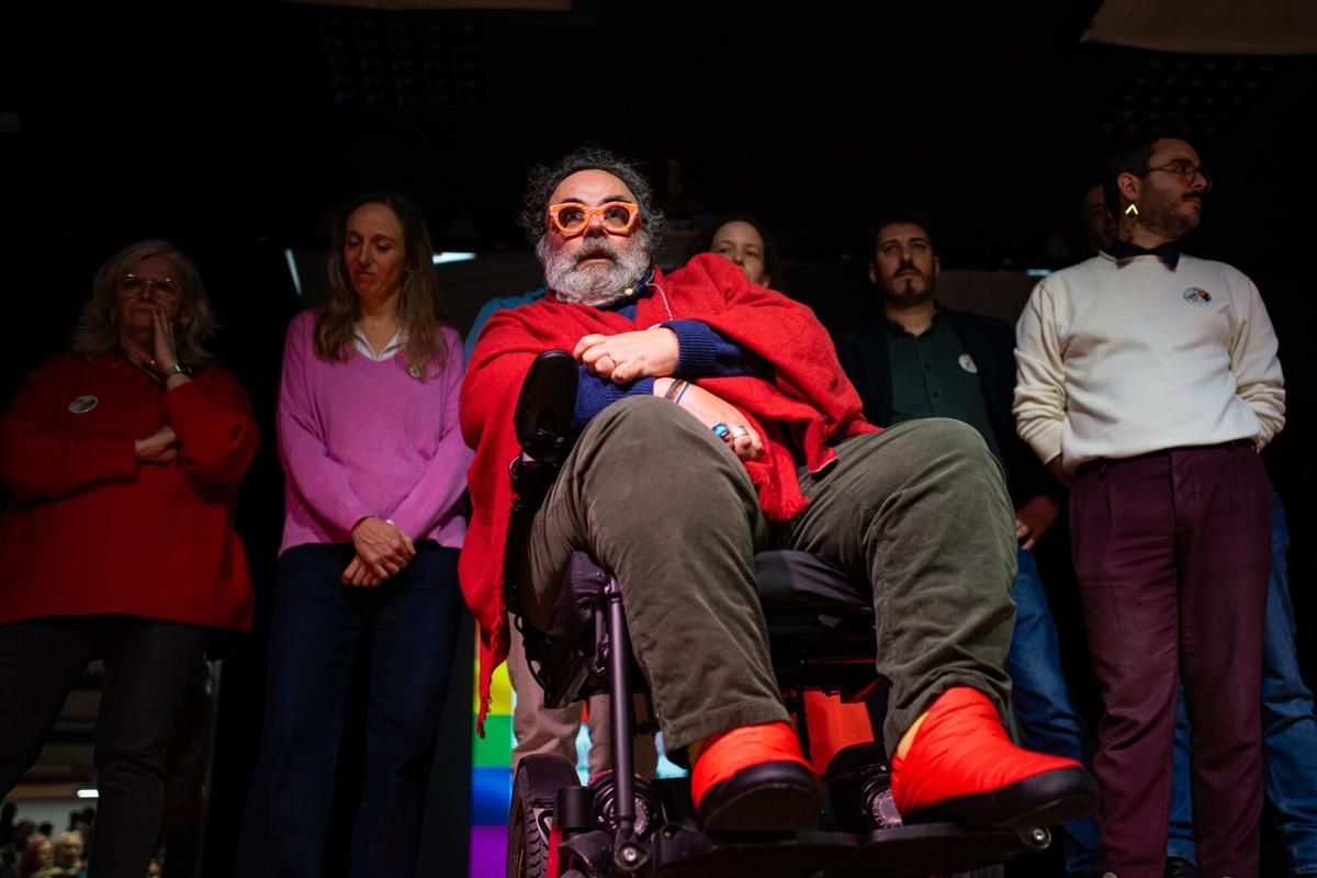 El escritor Bob Pop durante la presentación de su candidatura a las primarias de BComú.