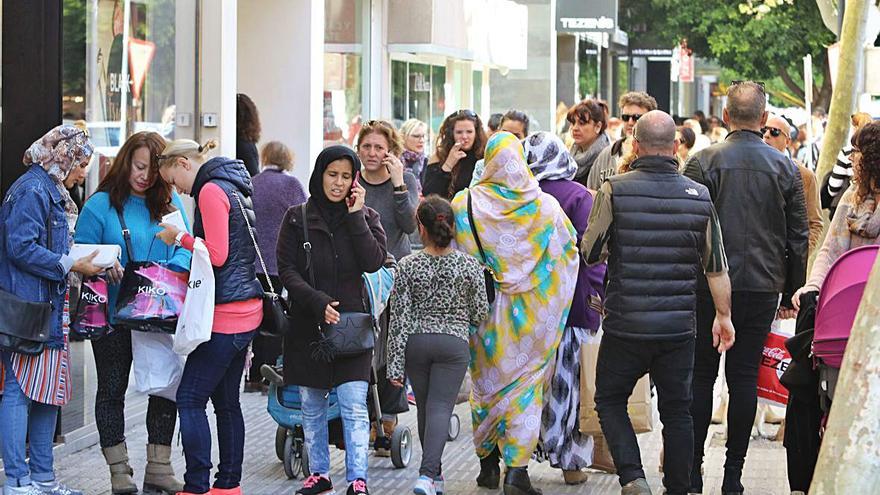 La población ibicenca es cada vez más diversa.