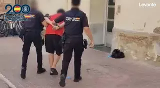 Un ultra deja sin visión en un ojo a un sintecho de un puñetazo en València