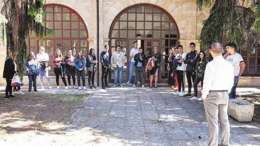 Jornada de puertas abiertas en la Escuela de Relaciones Laborales de Zamora. |