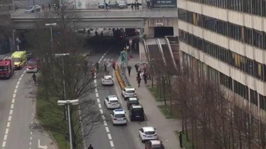 Evacuación de heridos del metro de Bruselas