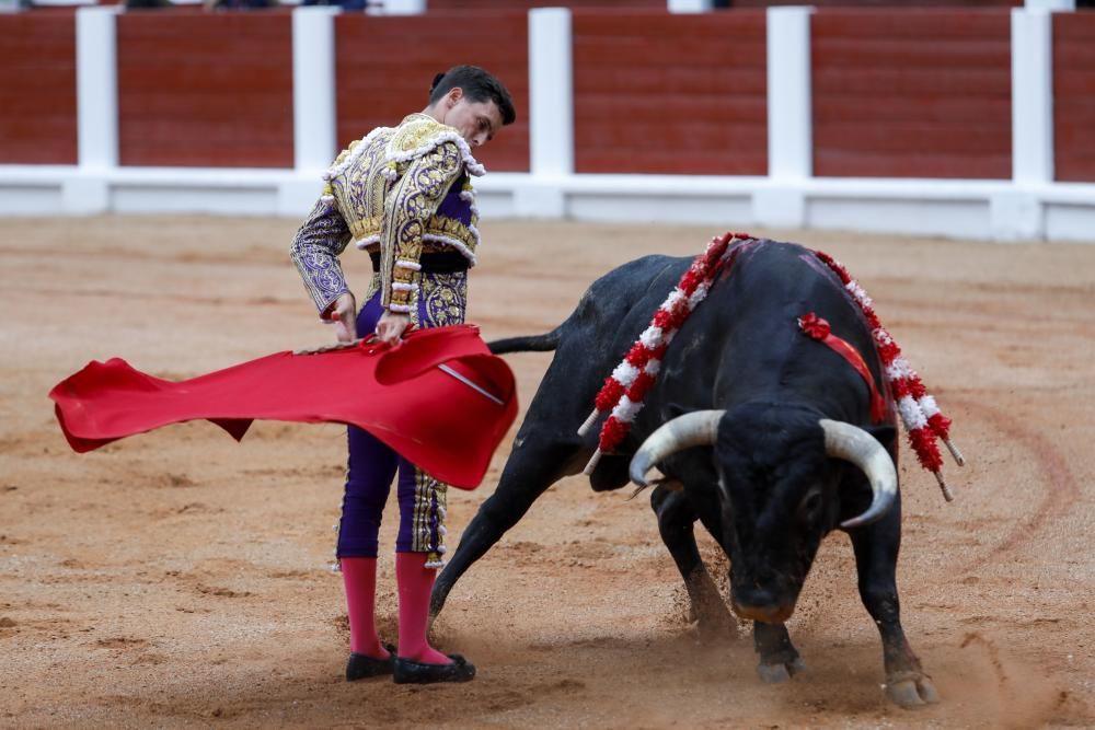 Segunda corrida de toros en El Bibio