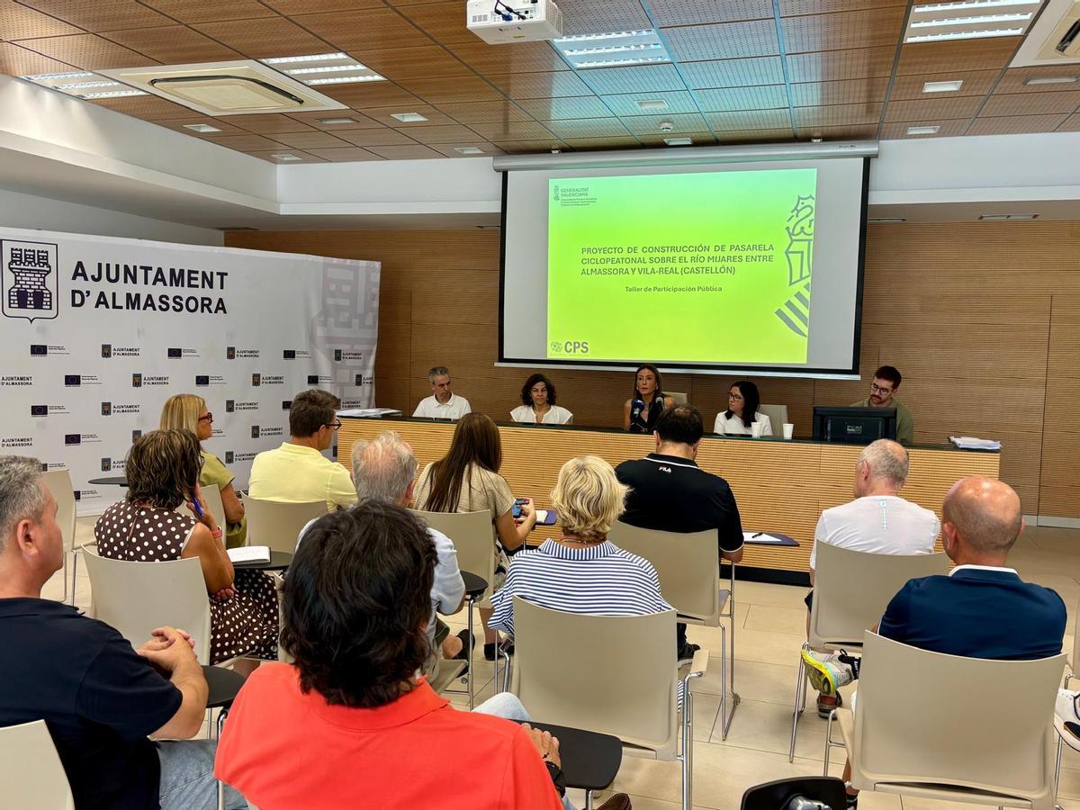 El ayuntamiento de Almassora acogió este miércoles una jornada informativa para explicar el proyecto a los vecinos.