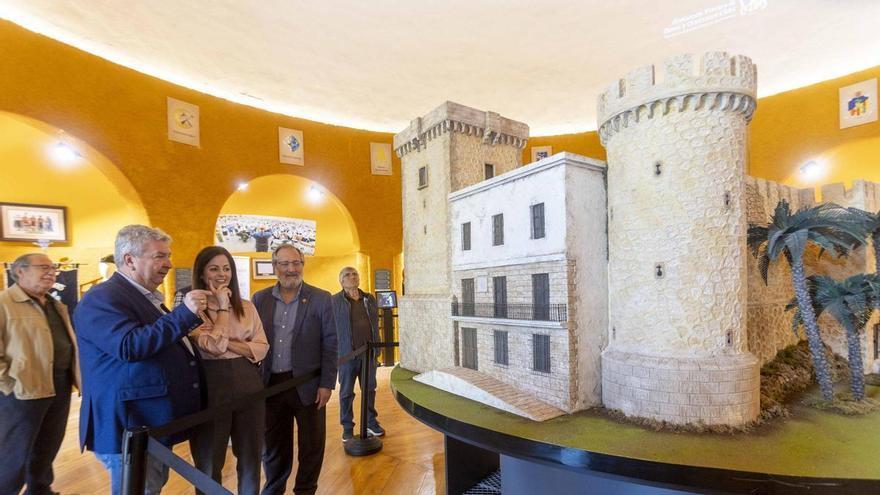 Otro palacio de Altamira en Elche, pero esta vez en una gran miniatura Otro palacio de Altamira en Elche, pero esta vez en una gran miniatura