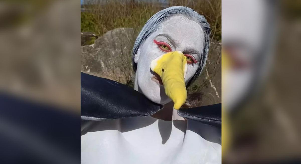 Olga Méndez, caracterizada de la gaviota viguesa 'La Vane'.