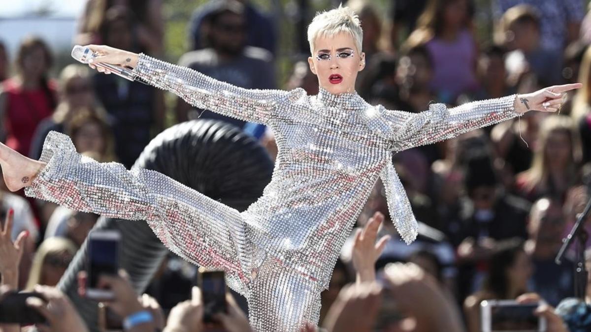 katy perry performs during  katy perry   witness world wide