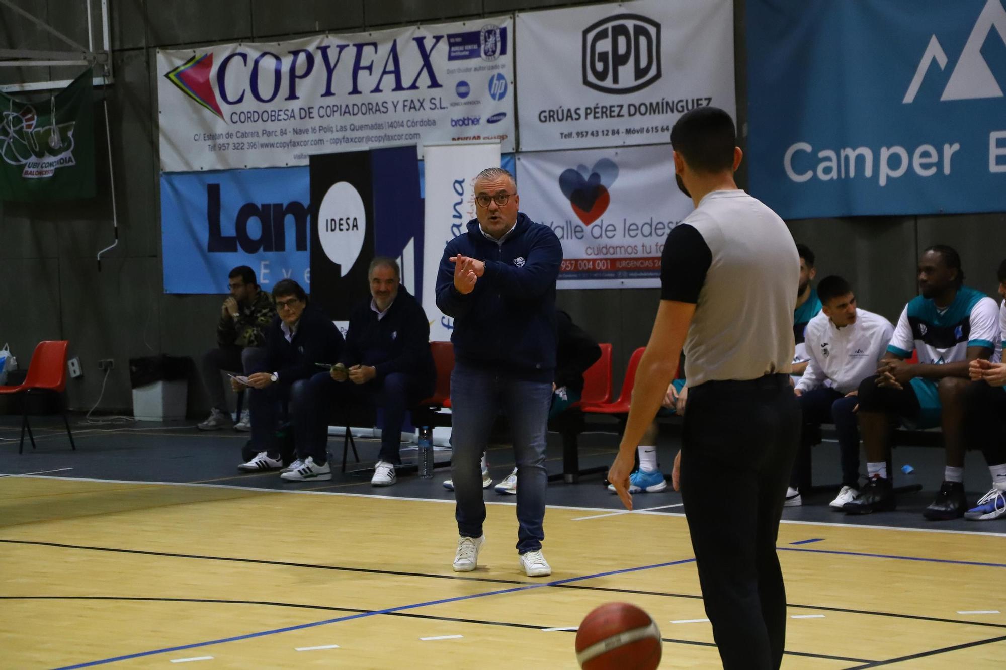 El derbi Camper Eurogaza UCB - Climanavas Agrometal Peñarroya en imágenes