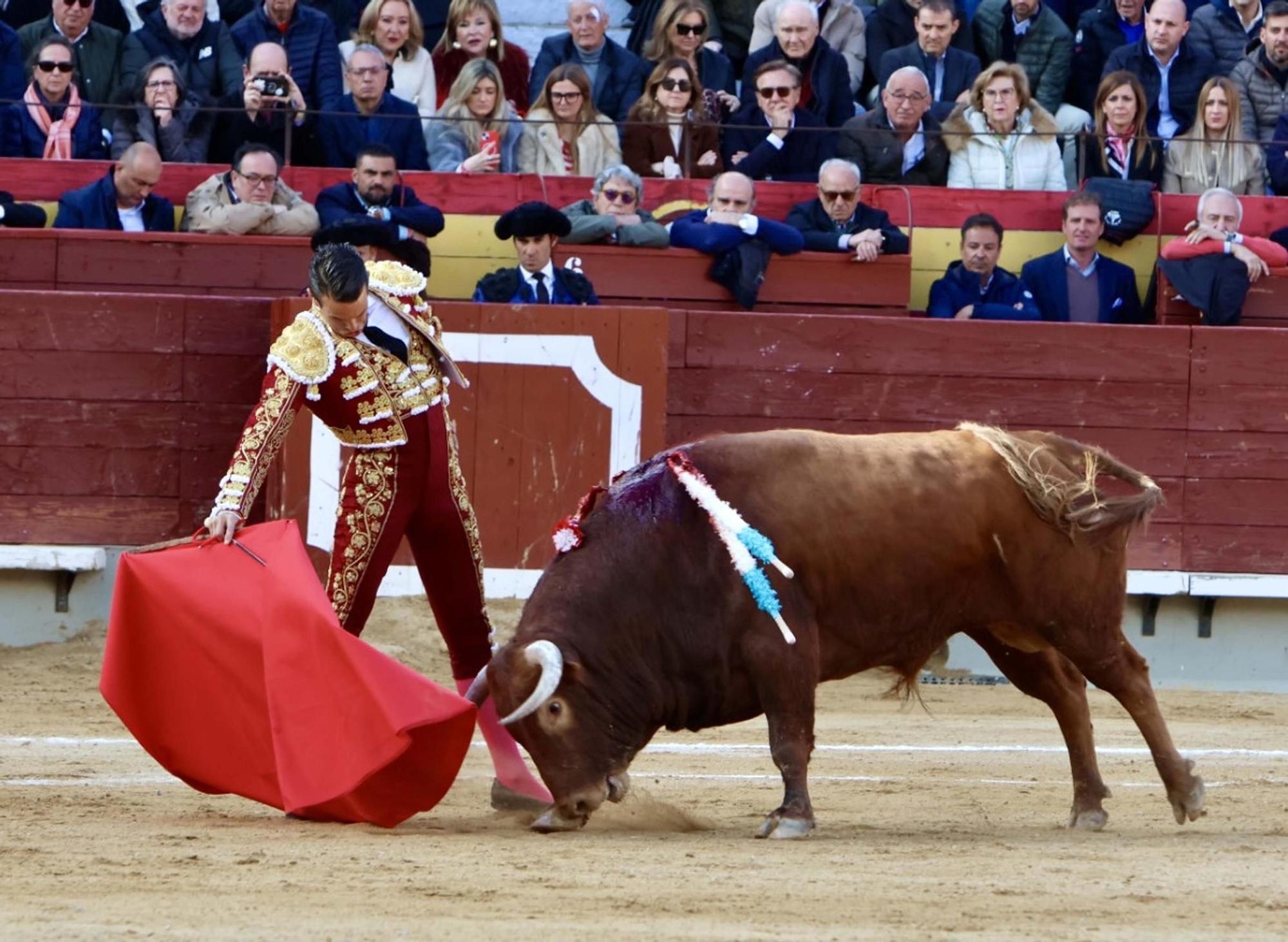 Ovación para Manzanares en Castellón