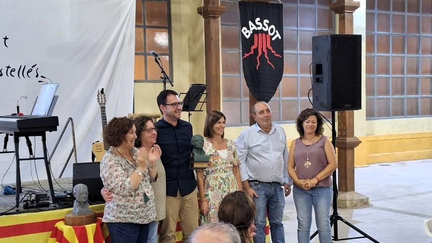 La família de Guillem Agulló i la Coordinadora pel Valencià de l’Horta Nord, Premi Nit Estellés