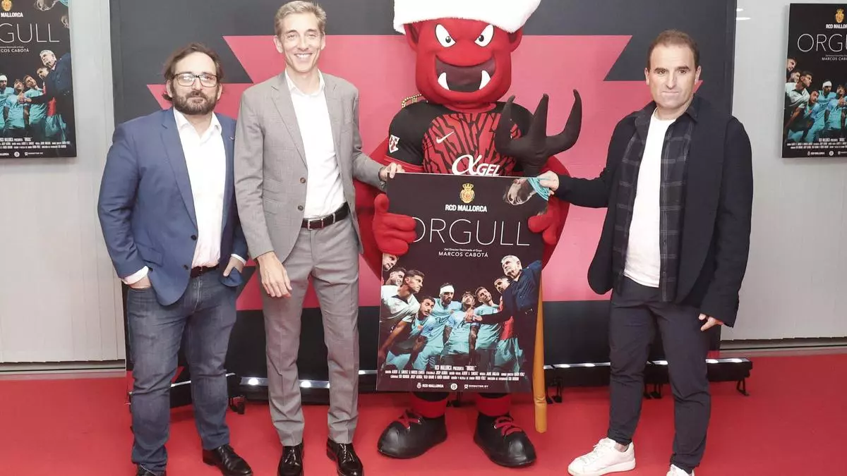 Lleno total para el estreno de 'Orgull', la historia casi perfecta del Mallorca en la Copa del Rey