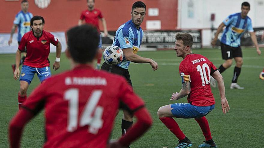 Jugada del reciente derbi. | DANIEL TORTAJADA
