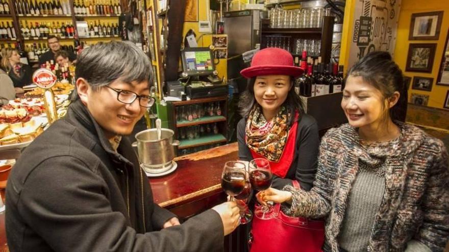 Agencias de viaje chinas visitan Aragón para conocer su potencial turístico