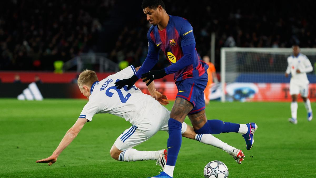 ¡El golazo de falta de Rashford que ha levantado al Camp Nou!