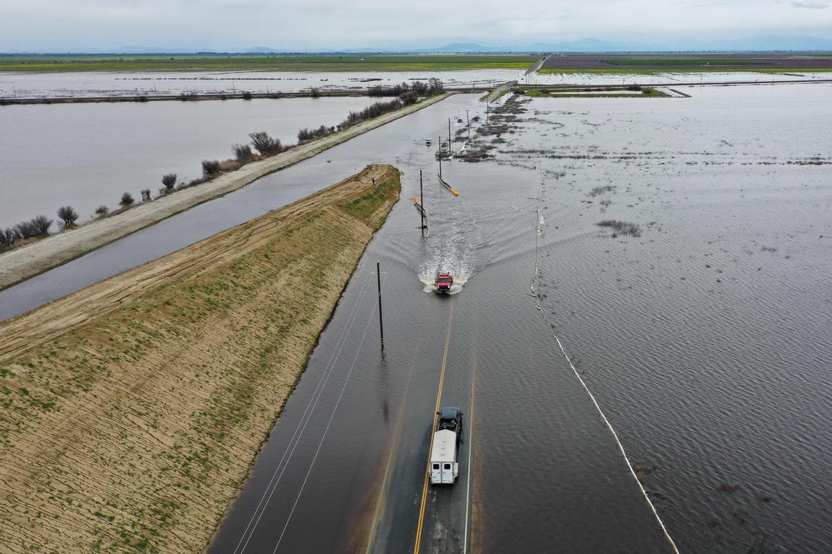 Inundaciones en el condado de Tulare, en California