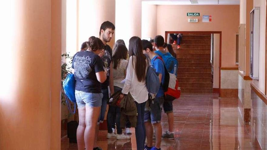 Estudiar ingeniería o enfermería en Zamora, más caro que en comunidades cercanas