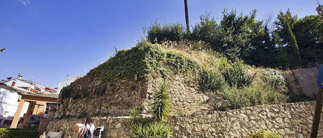 Albaida restaurará los exteriores de la muralla del Raval-Jussà del siglo XIII