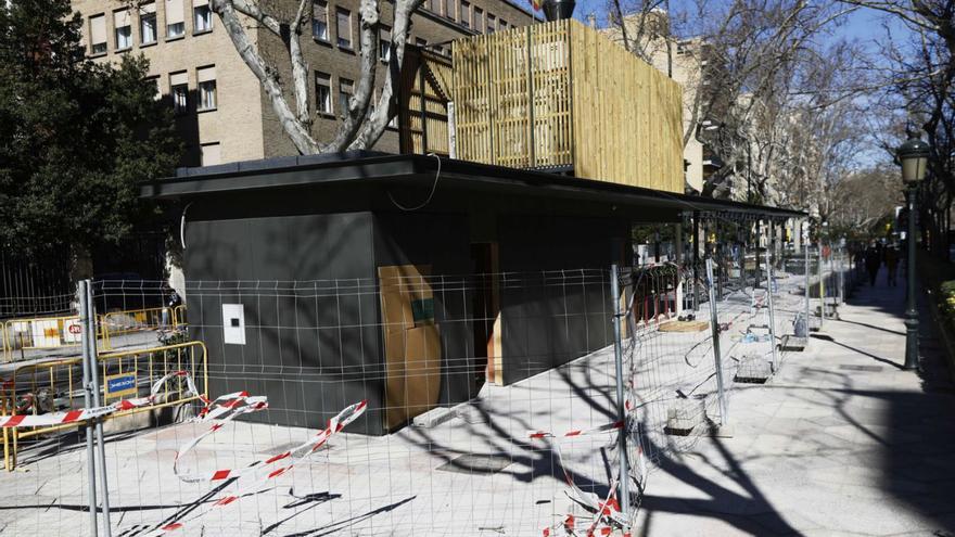 De vender prensa a vender churros: los quioscos de Zaragoza se transforman en una renovación sin precedentes