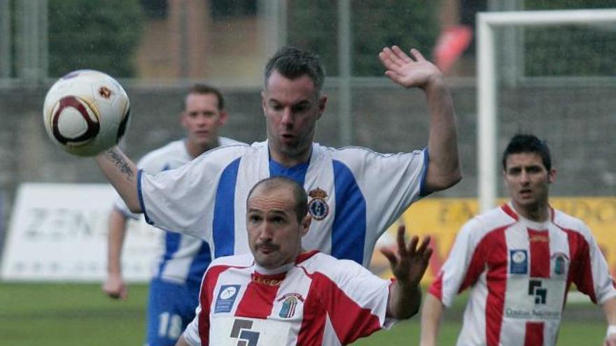 Juanma intenta controlar ante Boris.