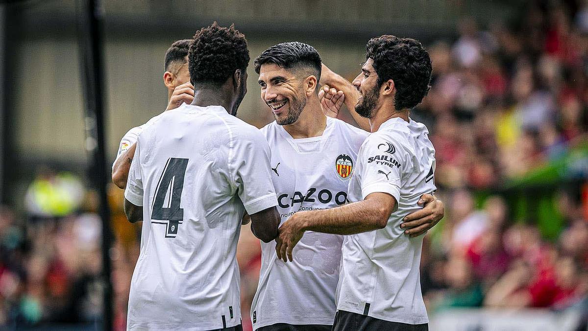 Yunus, Soler y Guedes han sido las últimas grandes ventas del Valencia.