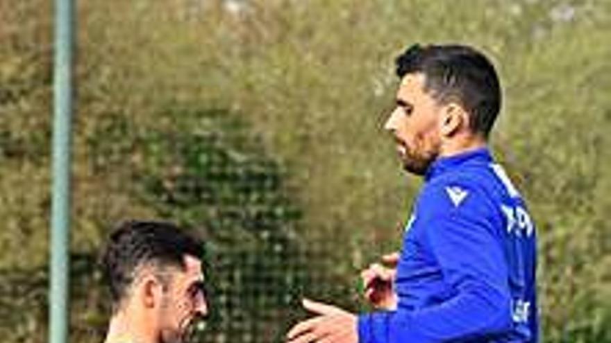 Sabin Merino y Eneko Bóveda, durante un entrenamiento en Abegondo.