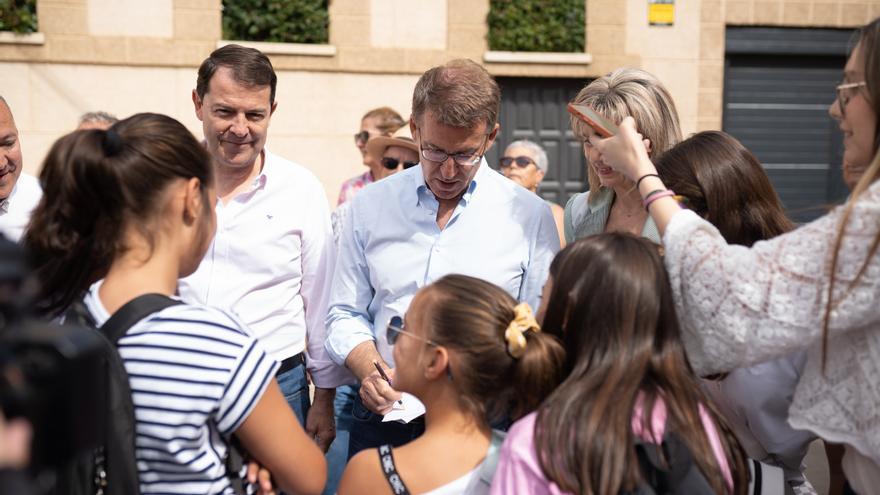 GALERÍA | El presidente del PP, Feijóo, en Corrales del Vino