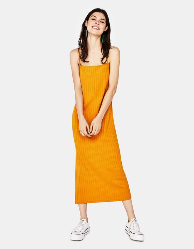 Vestido canalé amarillo de Bershka para este verano