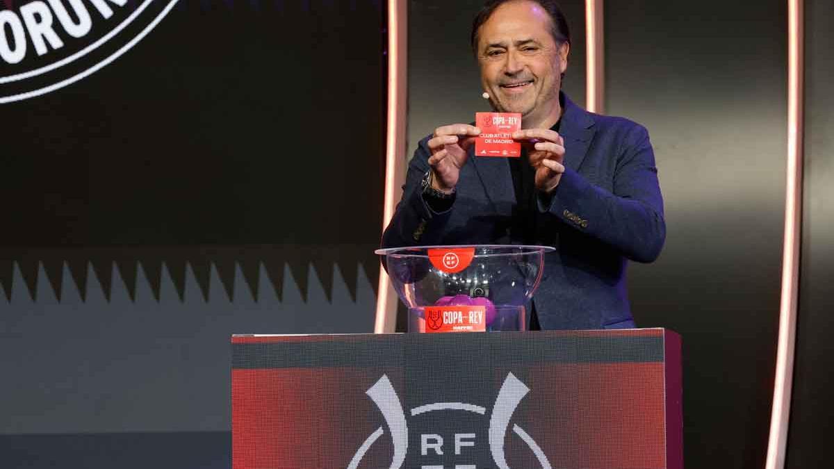 Alfredo Santaelena en el sorteo