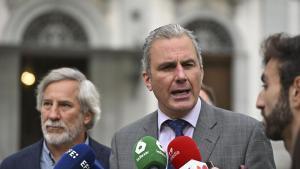 Vox encara manté Ortega Smith en el seu grup parlamentari