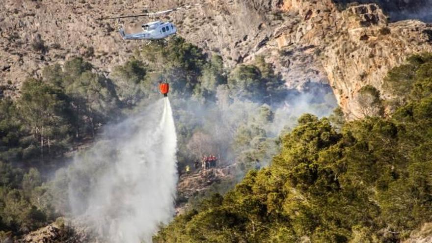 Los bomberos alertan que la sequía y el calor convierten la Sierra en un polvorín