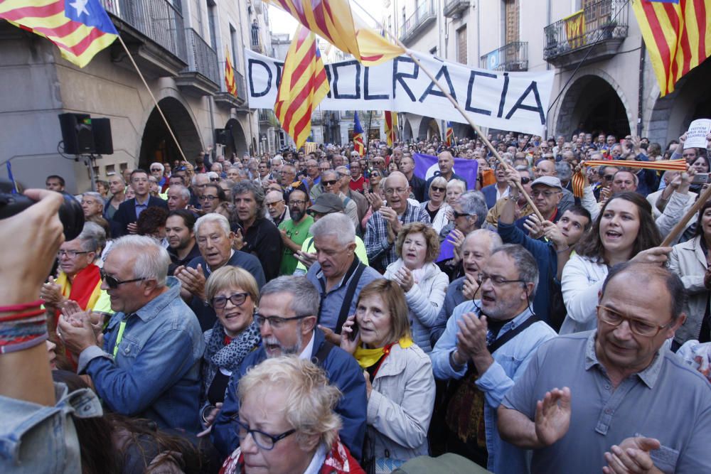 Unes 1.500 persones acompanyen Marta Madrenas a declarar