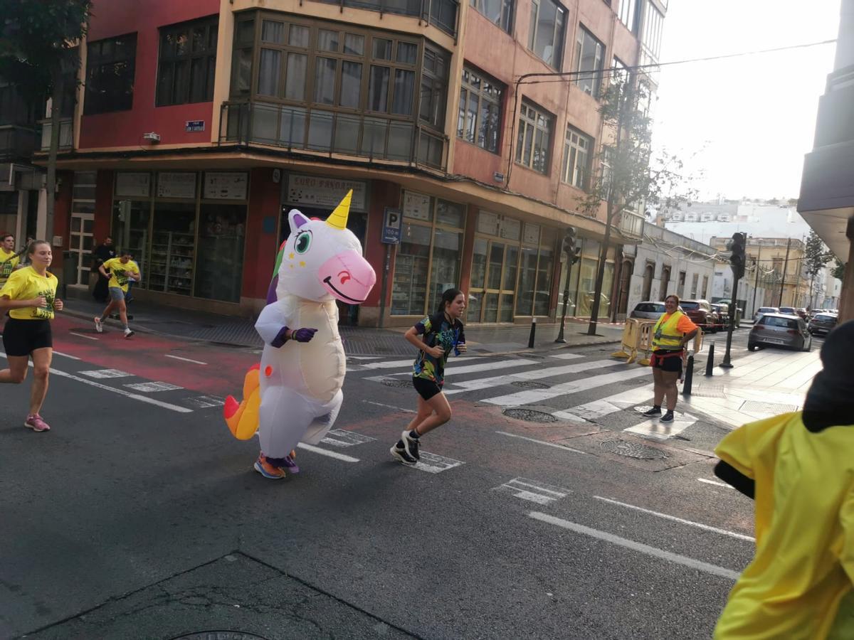 Un momento divertido de la carrera