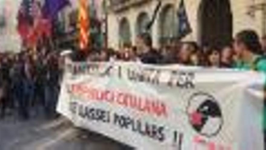 Girona surt al carrer en protesta per l&#039;empresonament de Cuixart i Sànchez