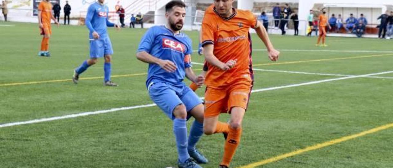 Kikín marcaba el gol del Atzeneta ante el R. Algemesí.