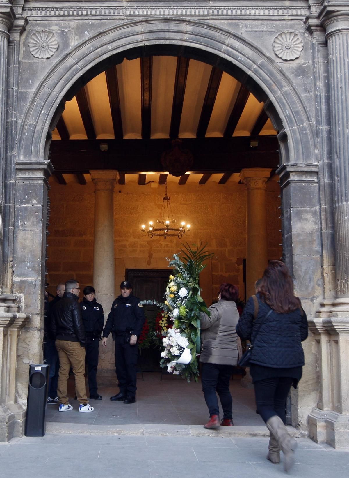 Capilla ardiente por los tres asesinados en el tiroteo