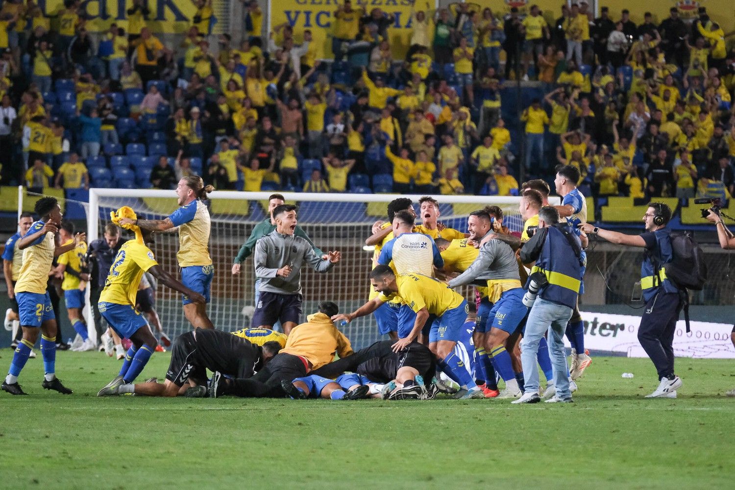 Ascenso de la UD Las Palmas, la celebración en el Estadio de Gran Canaria