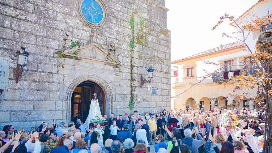 La Procesión del Encuentro en Bouzas despide la Semana Santa de Vigo