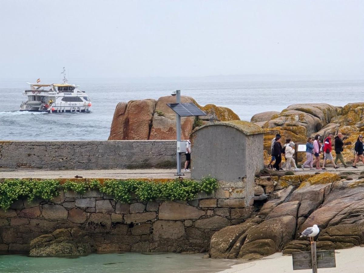 La isla de Sálvora, una de las joyas del Parque Nacional de las Islas Atlánticas de Galicia. La isla de Sálvora, una de las joyas del Parque Nacional de las Islas Atlánticas de Galicia.