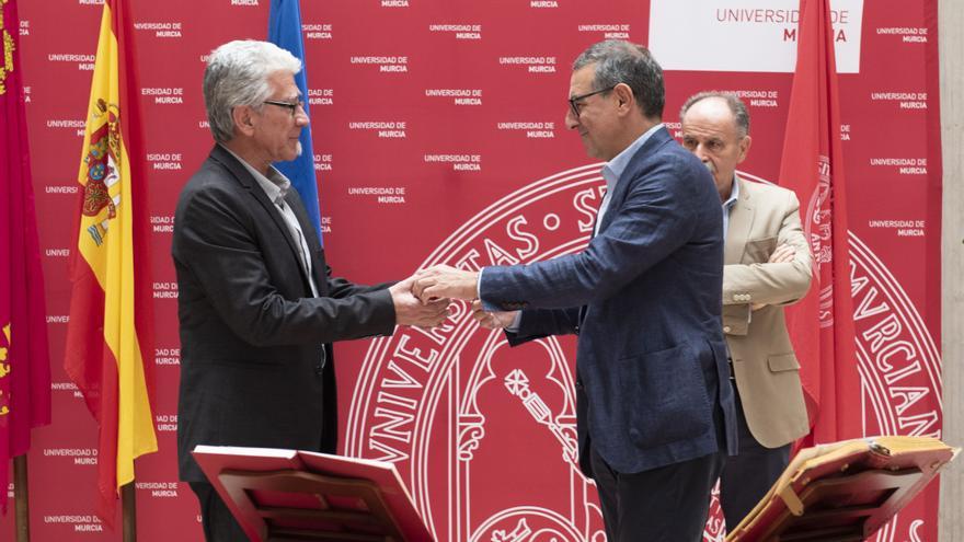 Juan José Vera renovado como Defensor Universitario de la UMU