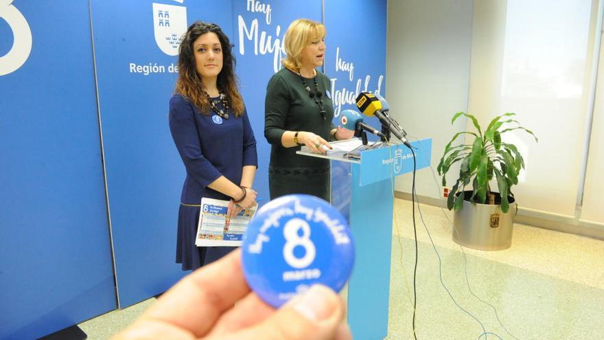 Alicia Barquero (i) y Violante Tomás presentaron ayer las actividades.