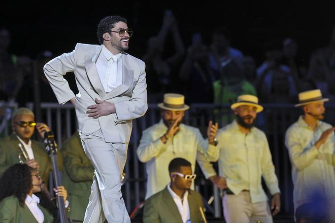 ¿Ha domesticado Bad Bunny el machismo del reguetón? "Su imaginario es feminista, pero refuerza ideas patriarcales"