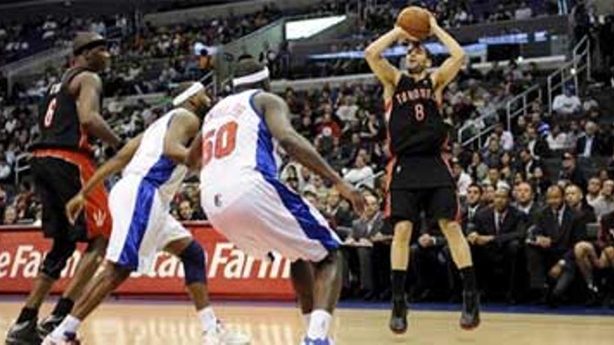 Los Raptors retoman la senda de la victoria de la mano de Calderón